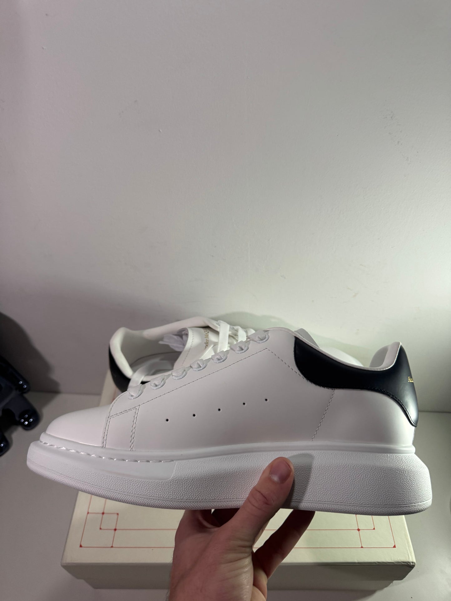 Mc Queen White /Black