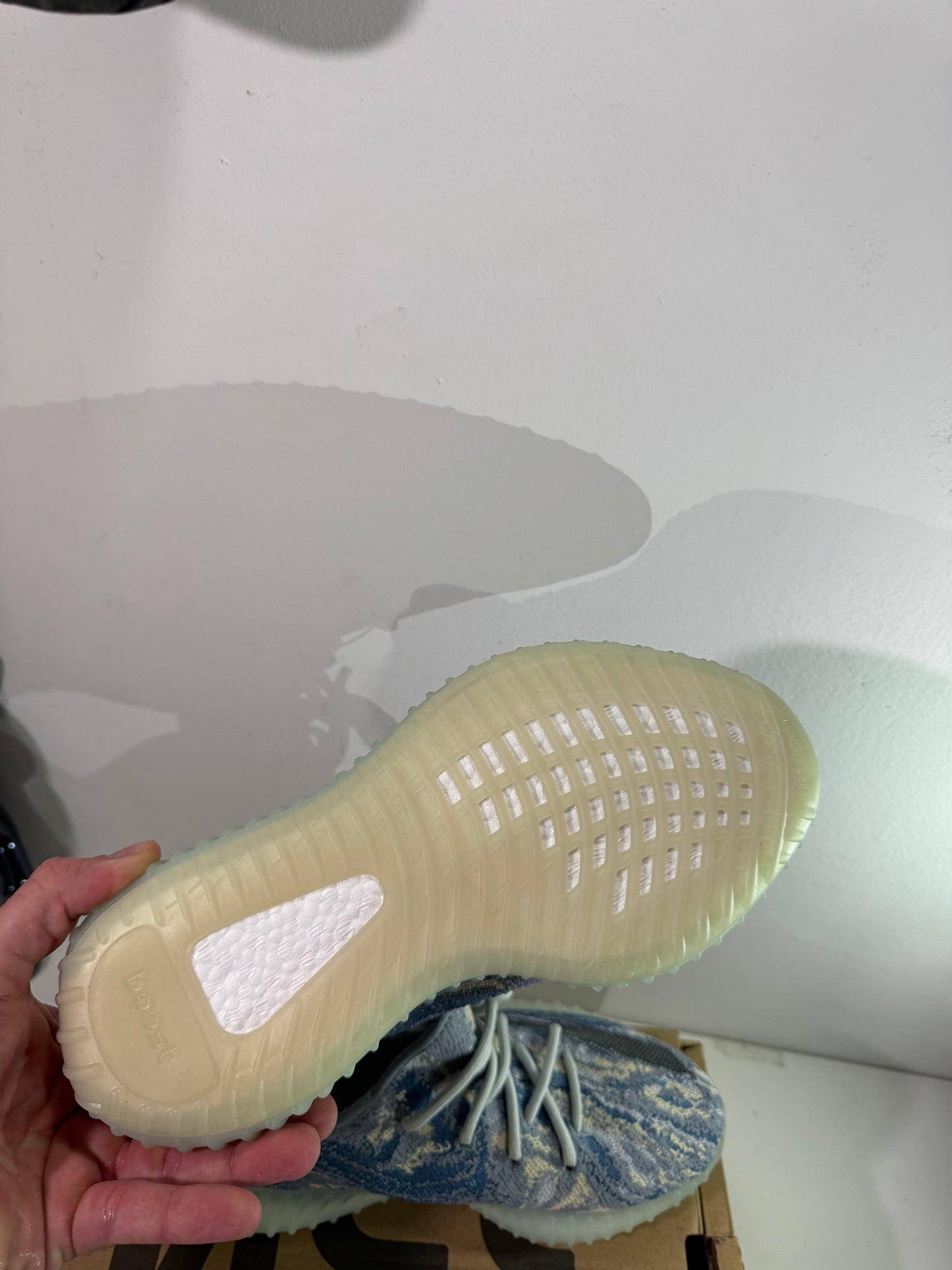 Yeezy 350 V2 Frost Blue (Mx Oat)