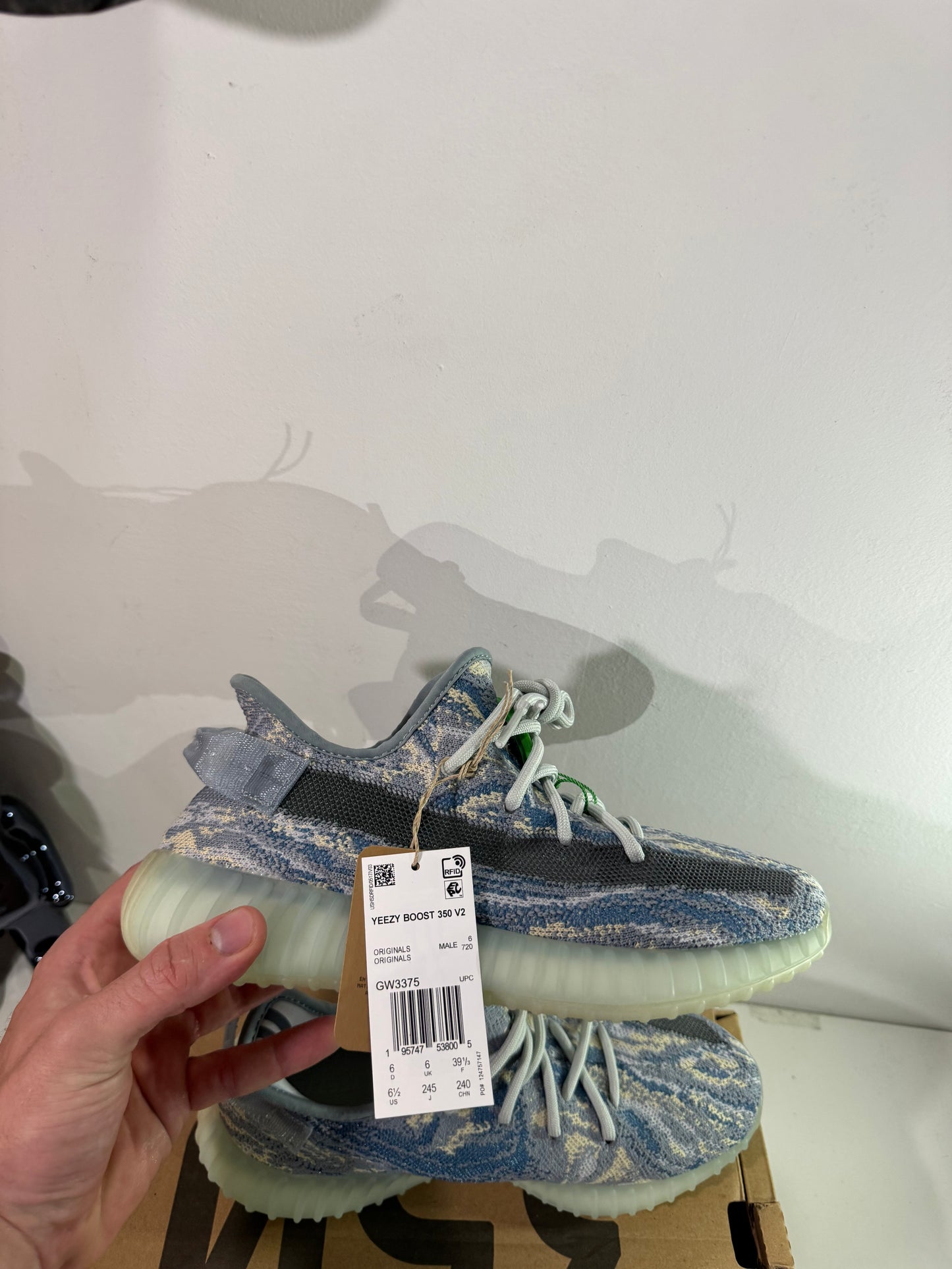 Yeezy 350 V2 Frost Blue (Mx Oat)