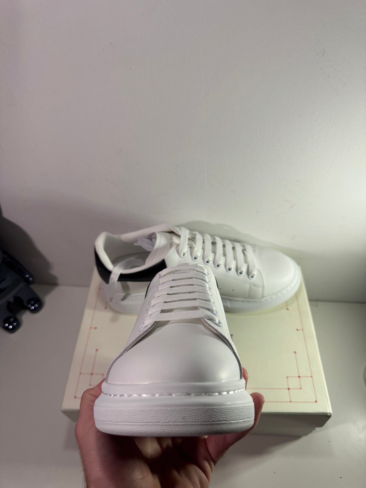 Mc Queen White /Black