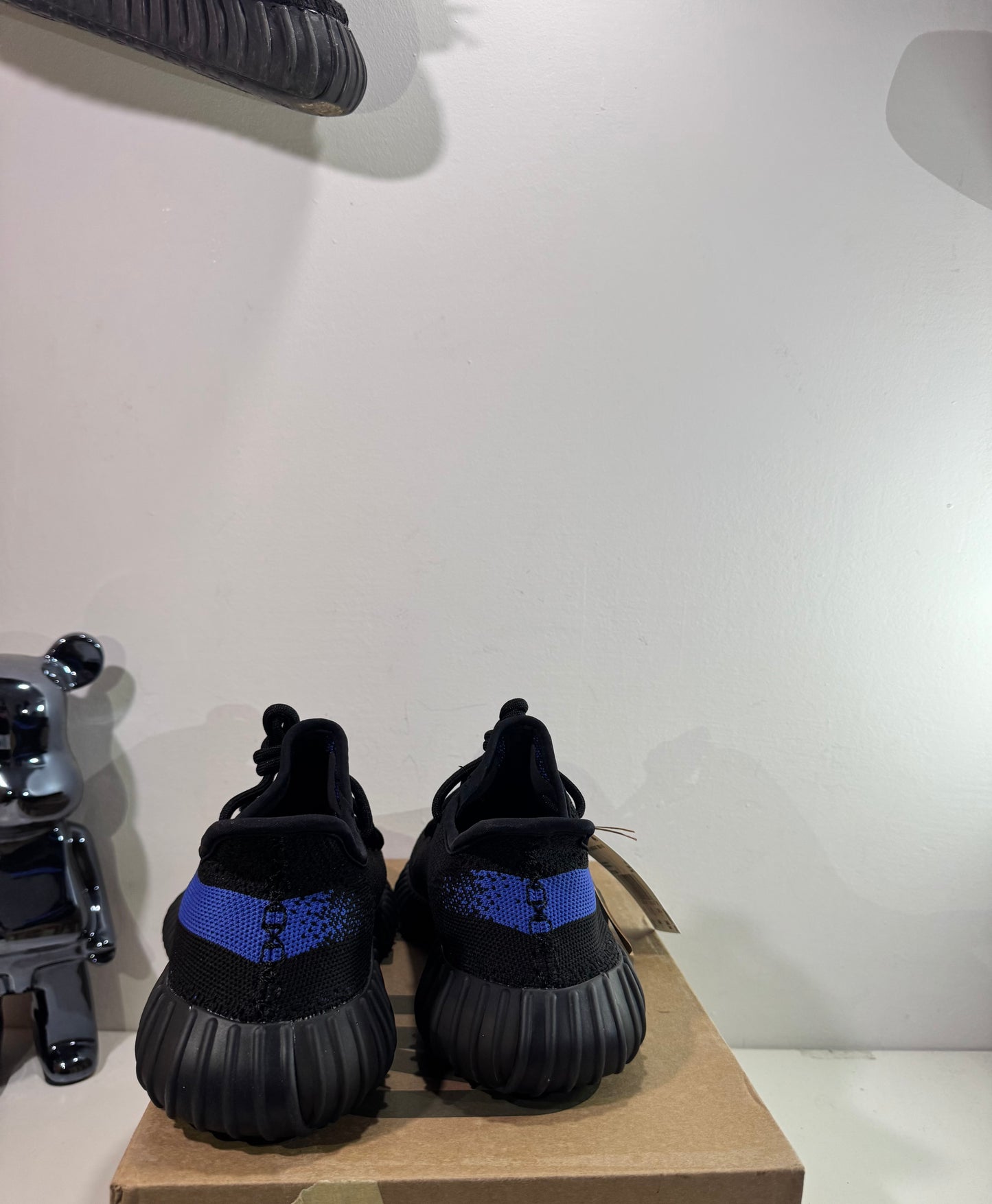 Yeezy 350 Dazzling Blue