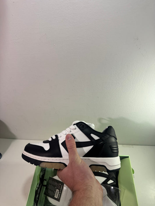 OFF-WHITE out the office Black / White