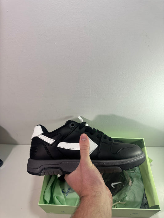 OFF-WHITE out the office Black