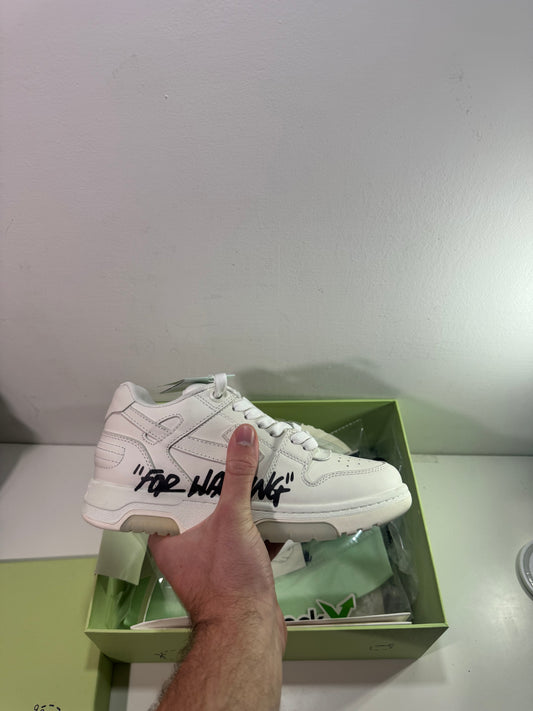 OFF-WHITE out the office Graffiti White